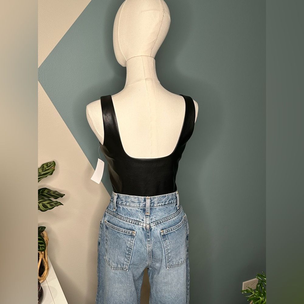 Good American Faux Leather Bodysuit Black GB0499 Sleek Edgy Streetwear Size Med - Picture 6 of 12